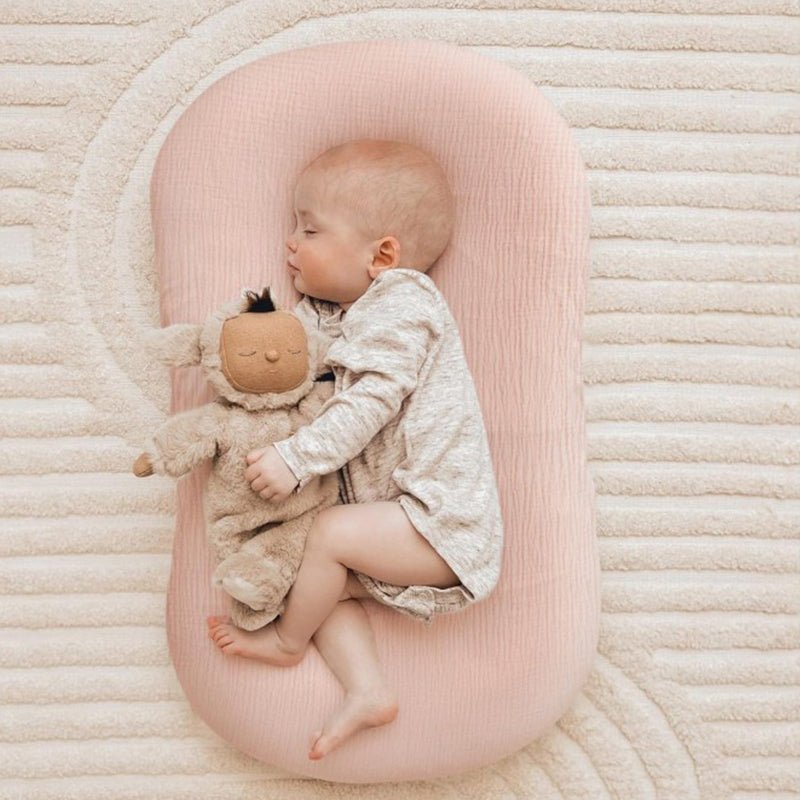 Reducteur de lit bébé amovible et lavable résistant à la pression - Univers du Sommeil Bébé