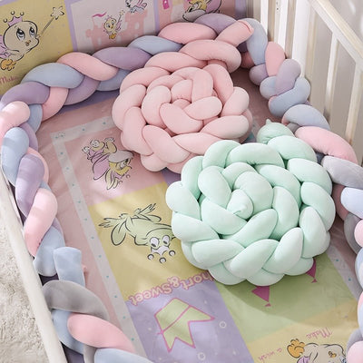 une tresse de lit pour le lit bebe